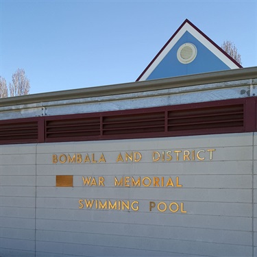 Bombala Pool Building