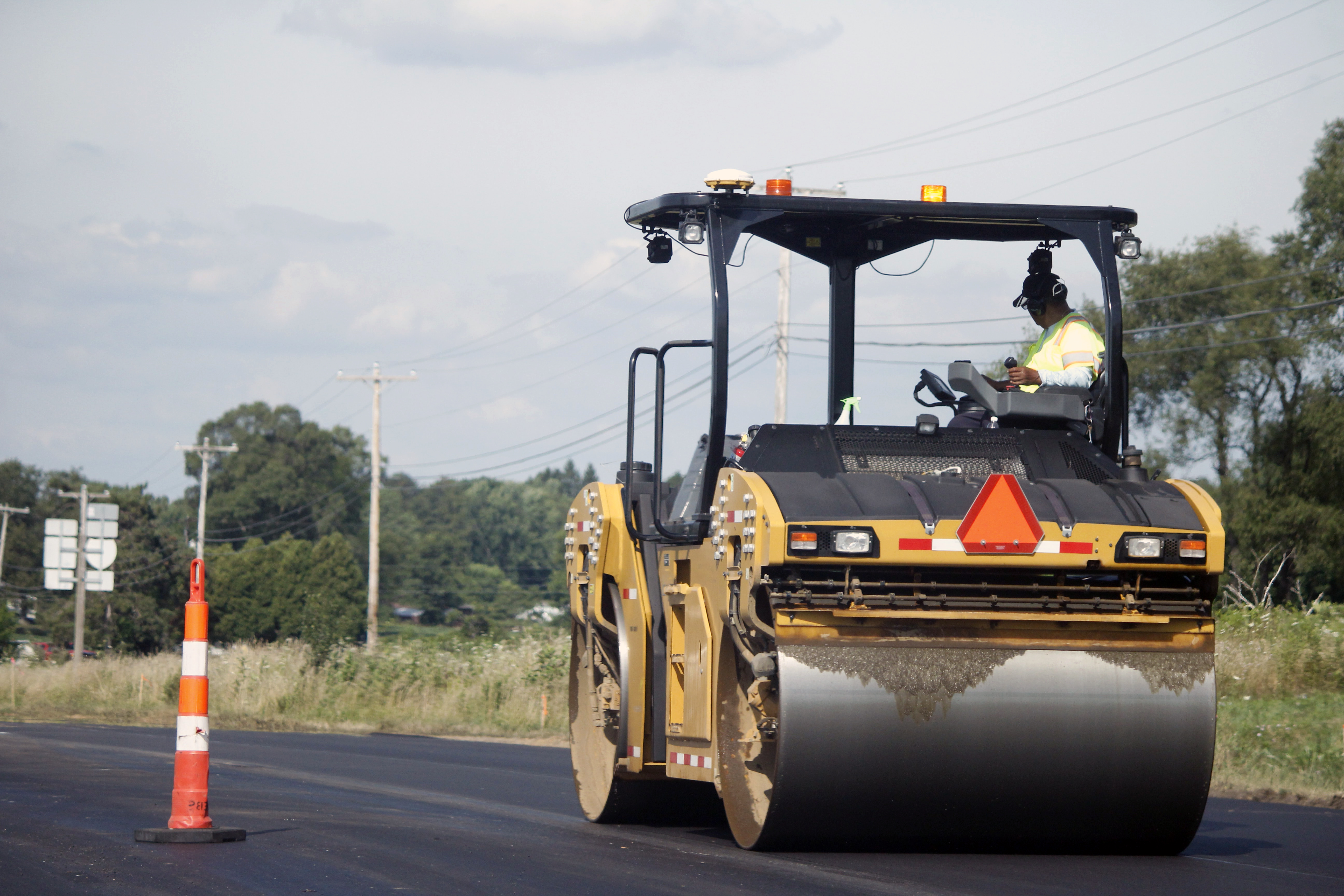 Council S 2024 Urban Road Resealing Program Mirage News   Resealing 